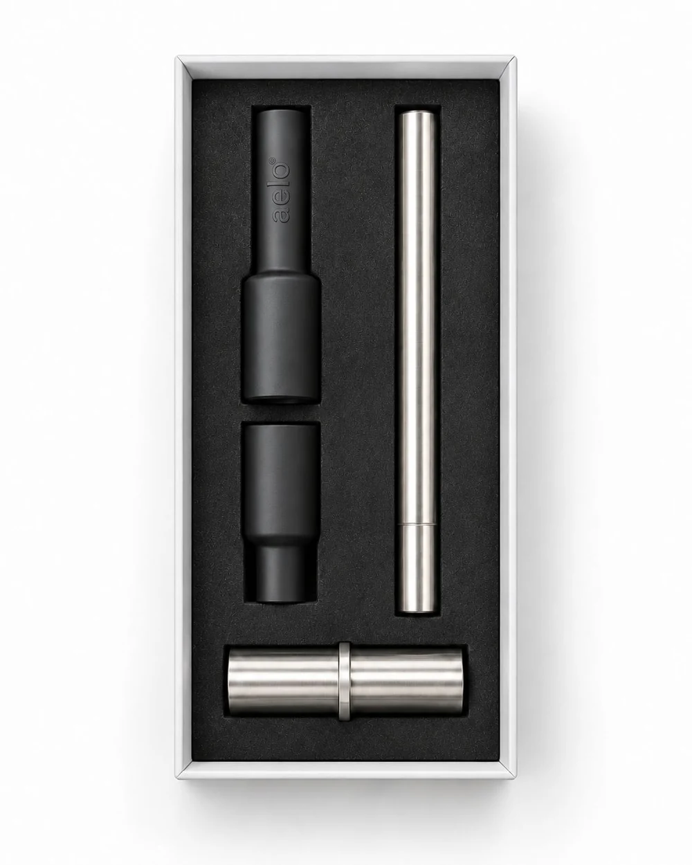 Black Aelo Straw Kit in its presentation box.